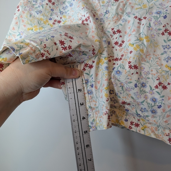 Old Navy Everyday Shorts Womens 10 White High Rise Floral Chino Flat Front - Picture 7 of 9